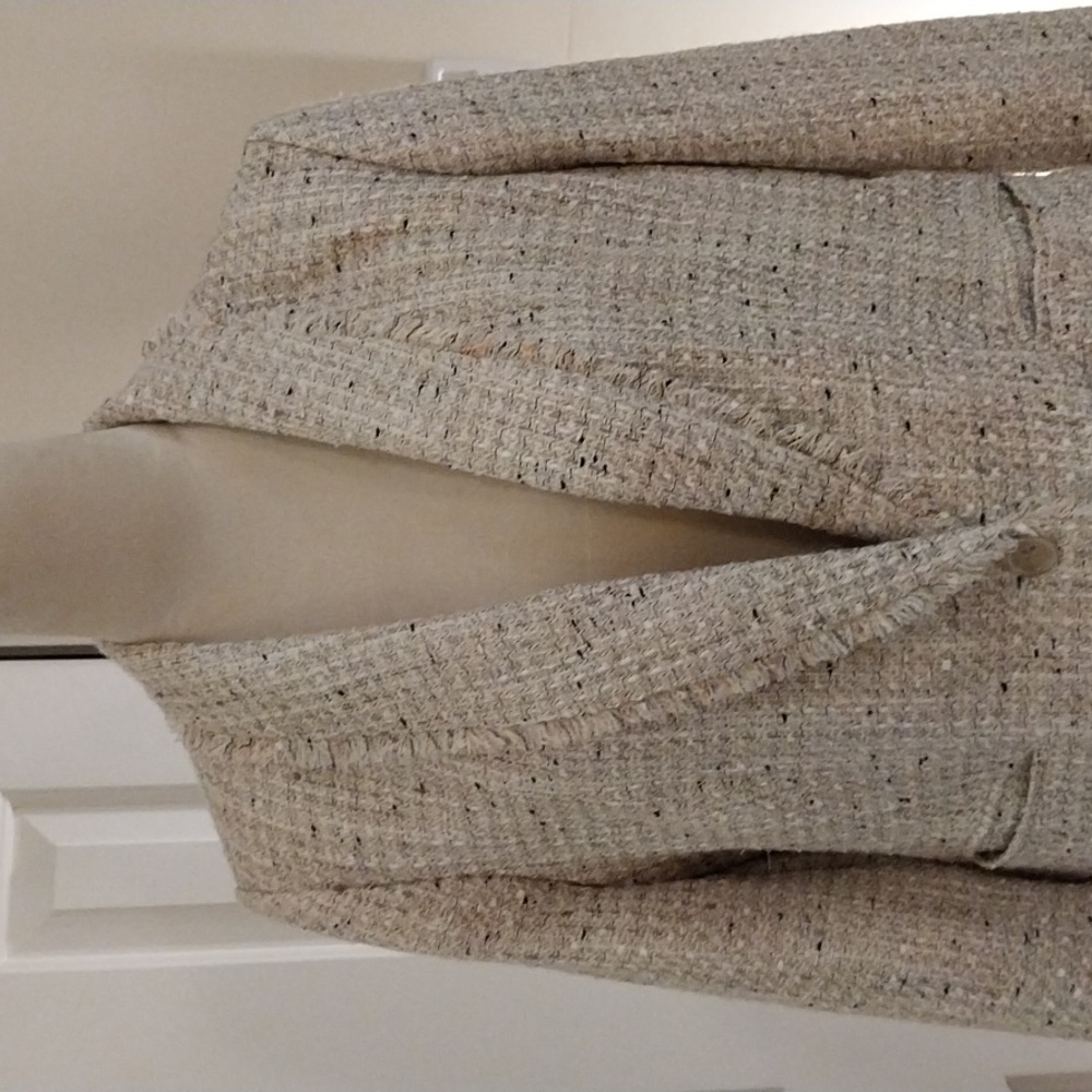 Ann Taylor NWT  Fringe Blazer. - Picture 5 of 6